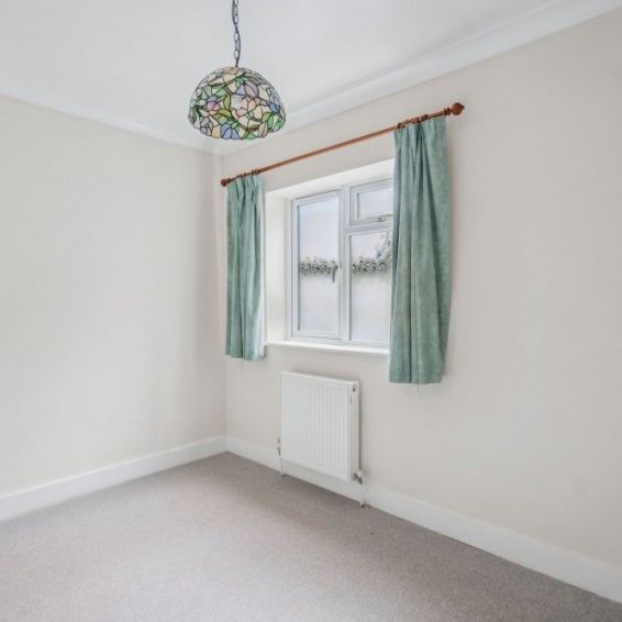 Fieldway, Chalfont St. Peter, Gerrards Cross,SL9 - Photo 1