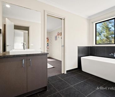 13 Zoe Drive, Mount Helen - Photo 6