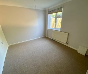 4 bedroom detached house to rent - Photo 3