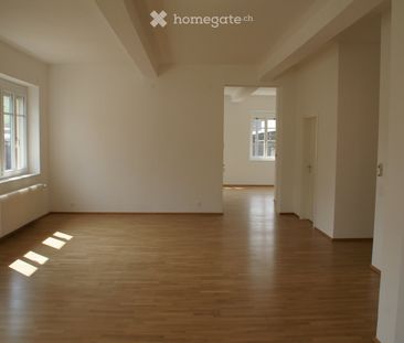 Nach Vereinbarung vermieten wir tolle 4.5-Zimmerwohnung in 3-Parteienhaus - Foto 1