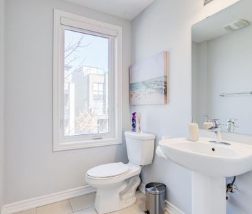 For Lease - 3058 Blacktusk Common, Oakville, Ontario - Photo 3