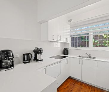 Modern Furnished Apartment - Photo 2