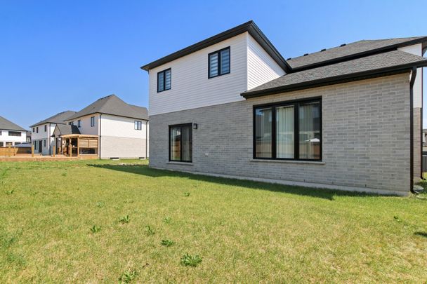 For Lease - 46 Aspen Circle, Thames Centre, Ontario - Photo 1