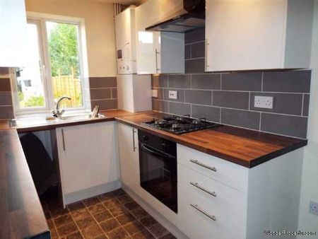 3 bedroom property to rent in Oldham - Photo 2