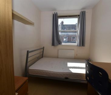 5 bedroom house to rent - Photo 2