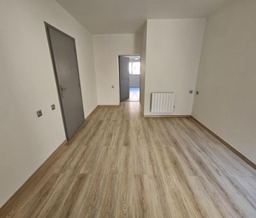 Location Appartement 2 pièces 59m² LE CREUSOT 71200 - Photo 2