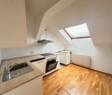 unbefristeter Mietvertrag & U3-Anbindung - charmante 2-Zimmer-Dachg... - Photo 2