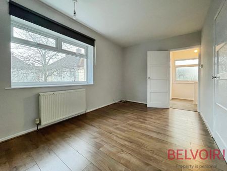 3 bedroom semi-detached house to rent - Photo 2