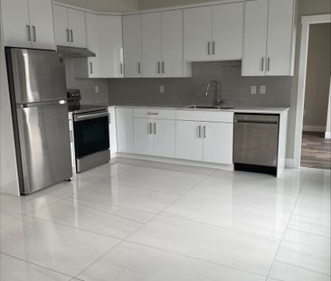 Modern 2 Bedroom Condo - Photo 6
