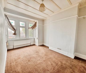Woodgrange Drive, Southend-On-Sea - Photo 5