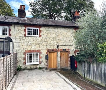 2 bedroom terraced house to rent - Photo 5