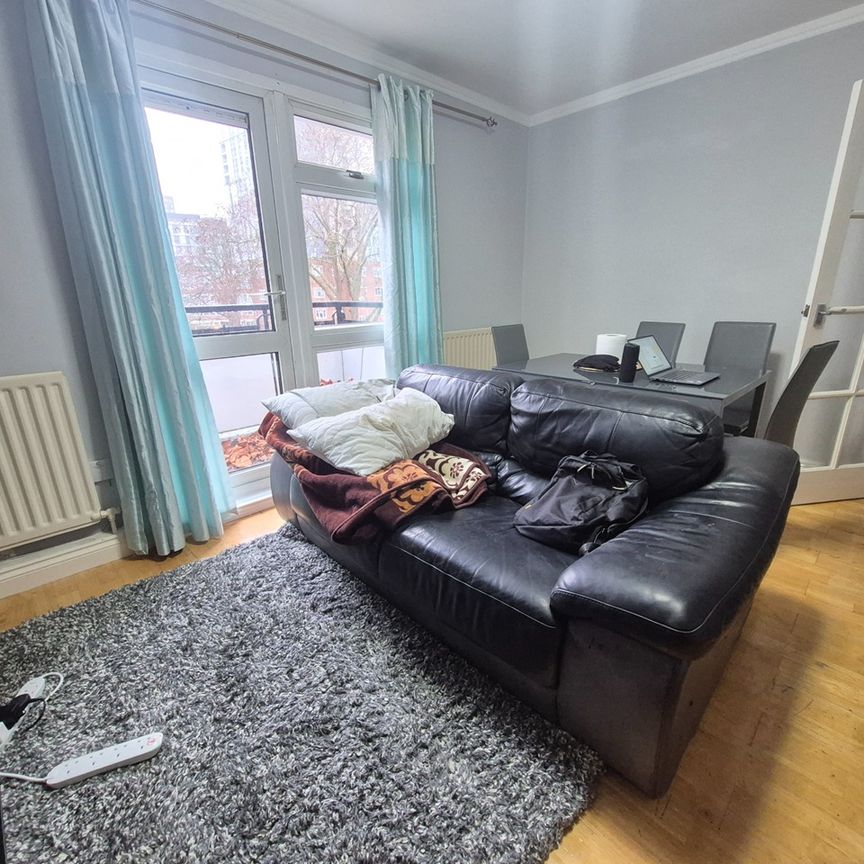 1 Bed Flat, Henry House, SW8 - Photo 1