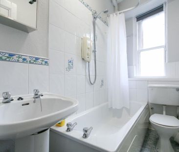 2 bedroom flat to rent - Photo 6