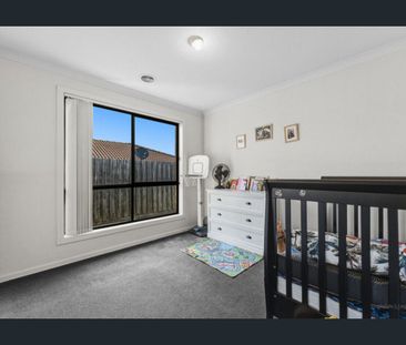 3 Bedroom Home Close to Schools, Public Transport & Shops! - Photo 3