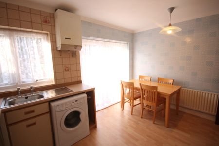 Chapel Lane, Uxbridge, UB8 - Photo 4