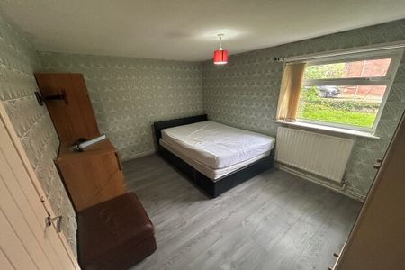 Grove Park, L8 - Photo 3