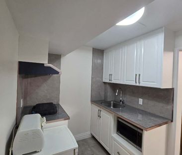 For Lease - 38 Collingsbrook Boulevard Unit# Basement Unit 3, Toron... - Photo 2