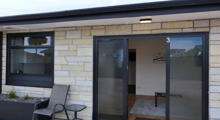 Sleek & Stylish One-Bedroom Living – Modern, Fresh, and Ready for You - Photo 5