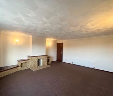 High Street - Photo 1