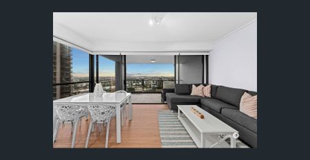 Elevated Inner-City Living in a Renowned Brisbane Landmark - Photo 4