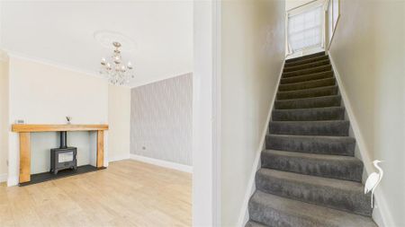3 bedroom semi-detached house to rent - Photo 4