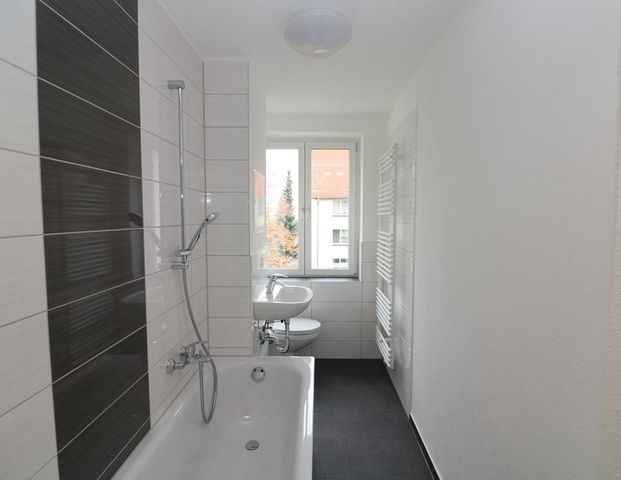 Pack die Badehose ein…helle 2-RW mit Wanne!!! - Photo 1