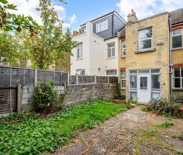 Park Avenue, Mitcham, CR4 - Photo 4