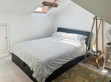 3 bedroom apartment to rent - Photo 3