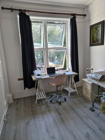 Room in a Shared House, Amesbury Ave, SW2 - Photo 4