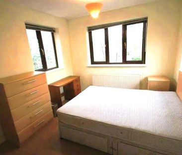 6 bedroom detached house to rent - Photo 1