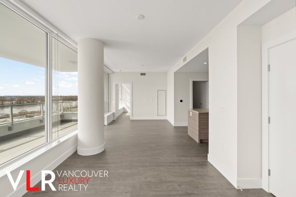 Condo in Vancouver West Side, BC - Photo 1