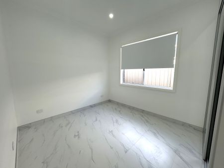 Spacious 4 Bedroom Home - Photo 3