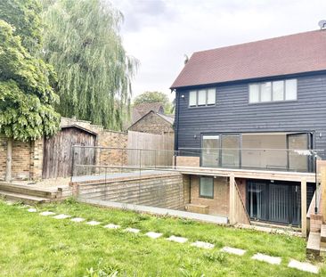 The Stables, Allum Lane - Photo 1