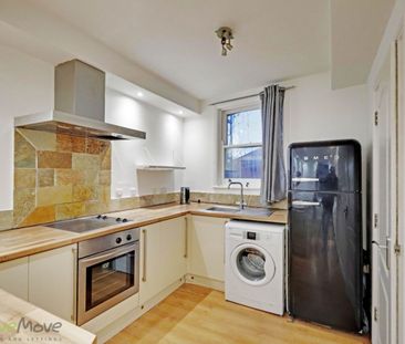 1 Bedroom - Photo 2