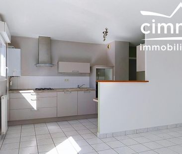 À louer - T3/4, 4 pièces situé à Noyal-Châtillon-sur-Seiche (35230)... - Photo 3