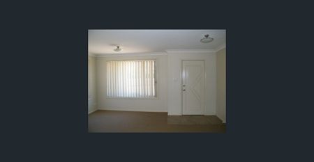 "TOWN HOUSE IN QUIET CULDESAC" - Photo 2