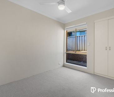 4x2 Family Home with Multiple Living Areas - Photo 5