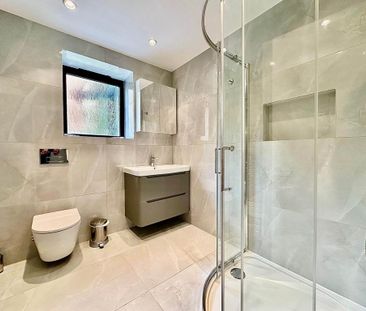 3 bedroom flat to rent - Photo 2