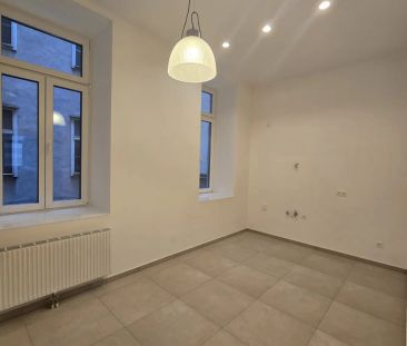 wunderschöne Stilaltbauwohnung ( 2 er WG tauglich ) - Mitten im 9. ... - Foto 6