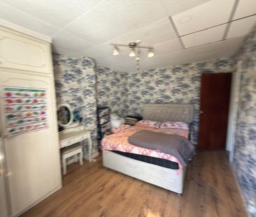 1 Bed Flat, Argyle Road, IG1 - Photo 3