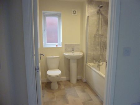 2 bedroom semi-detached house to rent - Photo 5