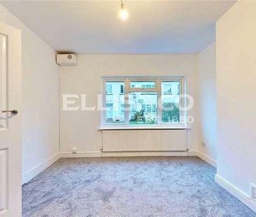 Greenway Gardens, Greenford, UB6 - Photo 1