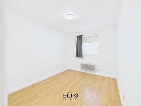 Raffles House, Brampton Grove, NW4 - Photo 3