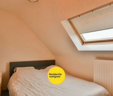 Recent appartement met 3 slaapkamers in het centrum van Eernegem - Photo 2