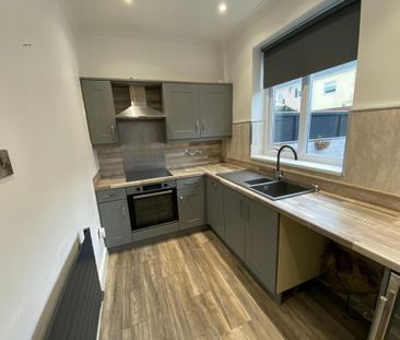 2 bedroom terraced house to rent - Photo 4