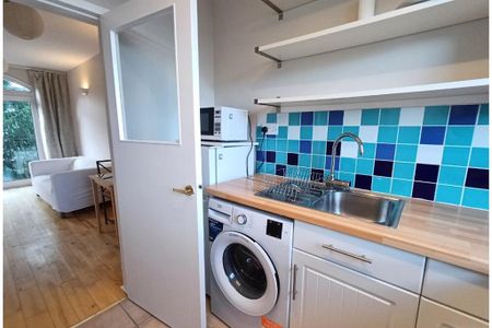 studio flat for rent in Holyrood - Photo 5