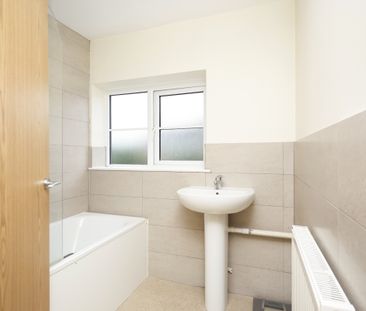 2 bedroom maisonette to rent - Photo 5