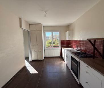 Location Maison 6 pièces 126m² ST JEAN DE BRAYE 45800 - Photo 3