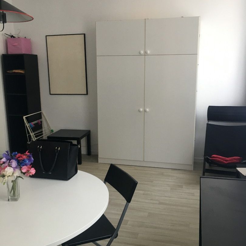 Location Appartement 1 pièce 21m² LILLE 59000 - Photo 1