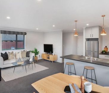 Three Bedroom Home - Photo 2